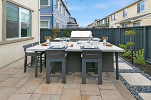 Outdoor Kitchen
